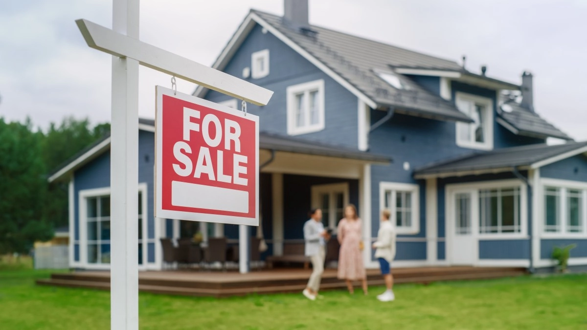 How much you should win buy a house of  1 million in 2025