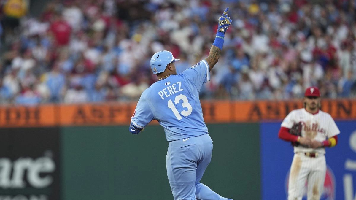 The Venezuelan Salvador Prez Reacta 300 home runs and 1000 drive in mlb