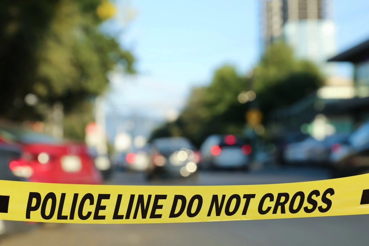 Police of Alabama Mata a a man armed in full highway of birmingham