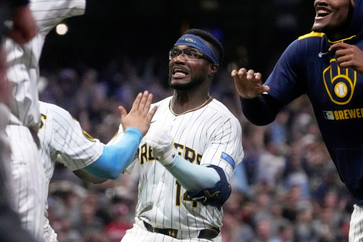 Milwaukee brewers are the first classified a playoffs in the mlb