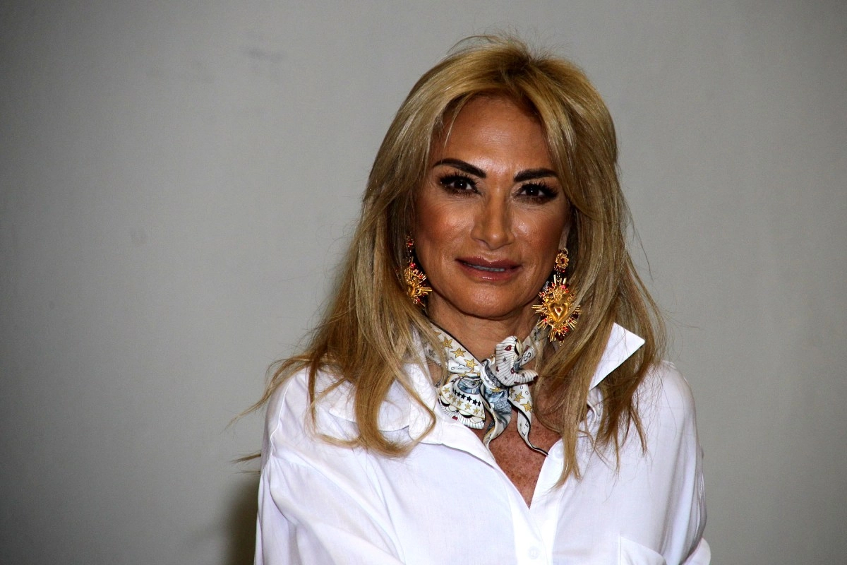 Adela Micha accuse a the temach of promote hate towards the women in networks