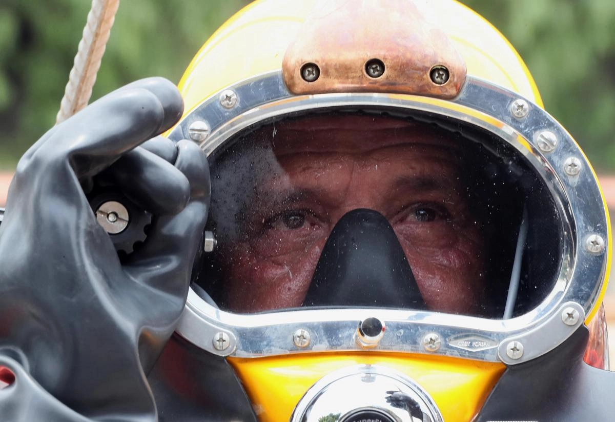 Julio Csar Cu The Unique Diver Water Black in The World works in Mexico