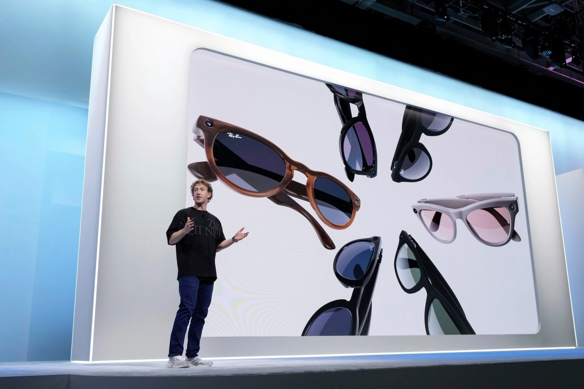 Meta rayban display how much cost new intelligent glasses