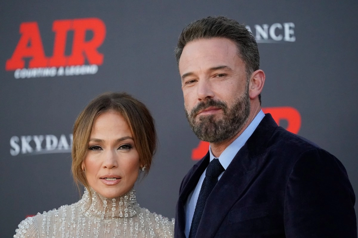 Jennifer Lopez Y Ben Affleck Se Sample affectionate in the premiere  Kiss of The Spider Woman 