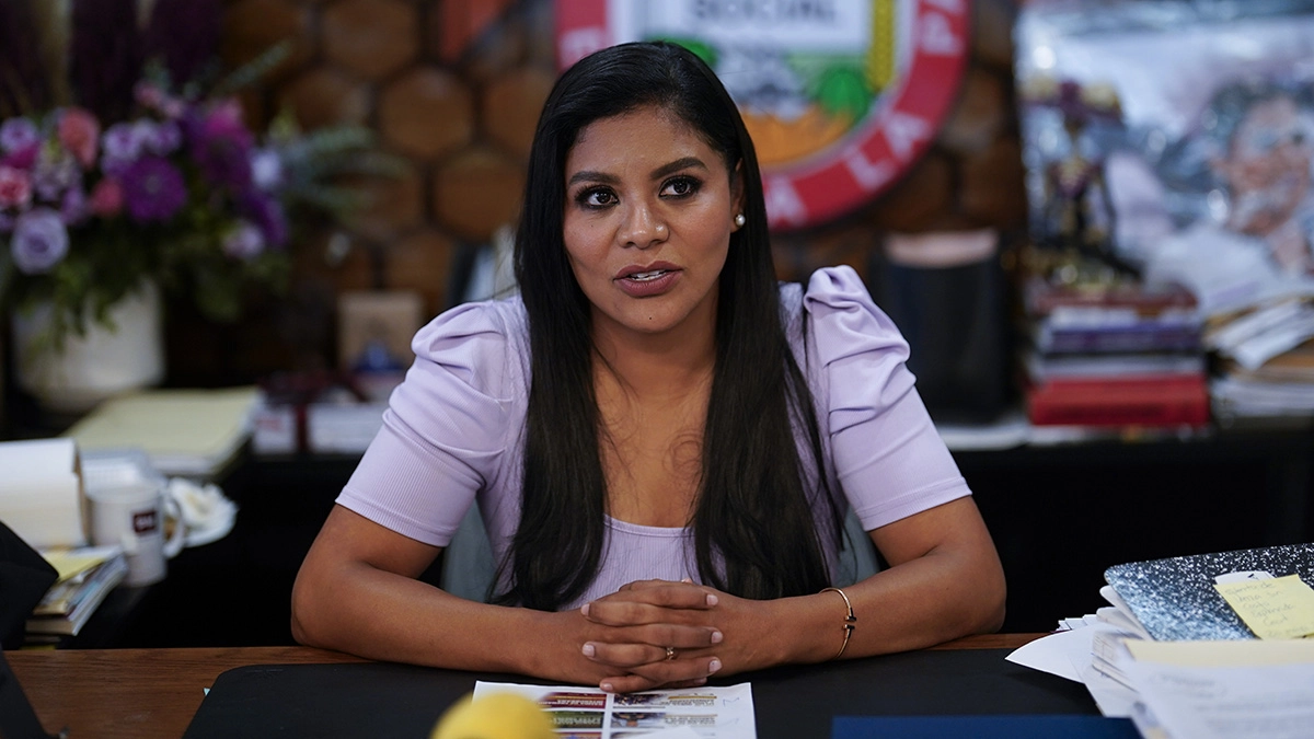 They investigate former mayor of Tijuana Montserrat Caballero for alleged connections with the CJNG