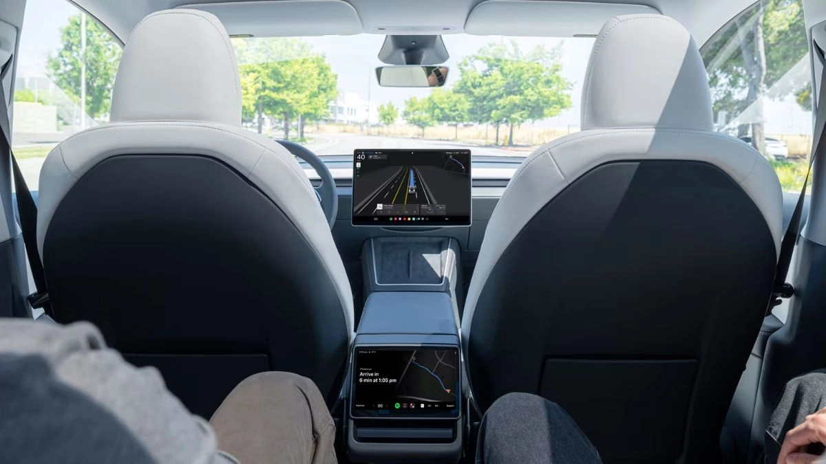 Who pays when a robotaxi commits an infraction
