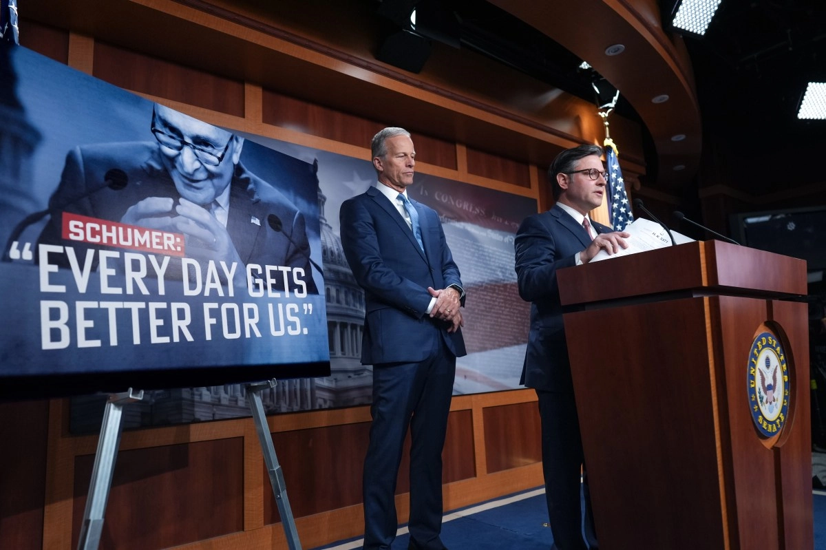 Republicans fail in the Senate for eighth time and government shutdown continues