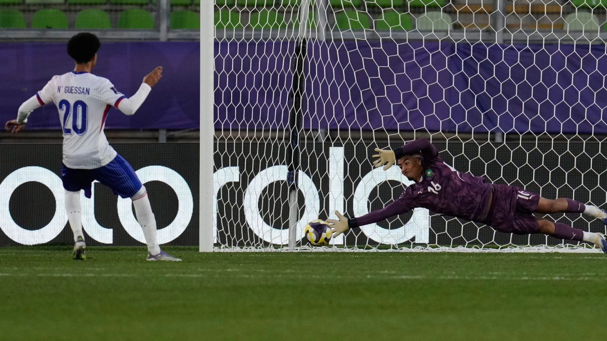 Morocco used three goalkeepers and one with notes to eliminate France on penalties Morocco used three goalkeepers and one with notes to eliminate France on penalties