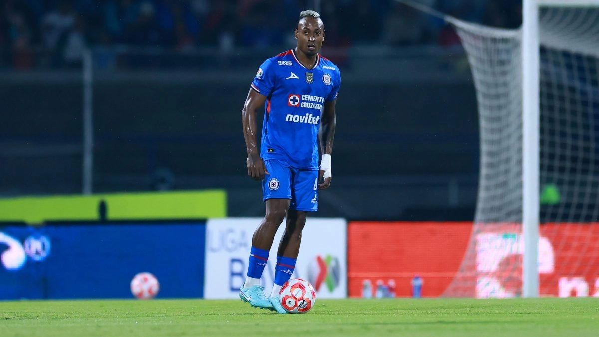 Kevin Mier and Willer Ditta sent to the bench in the classic vs America for alleged indiscipline