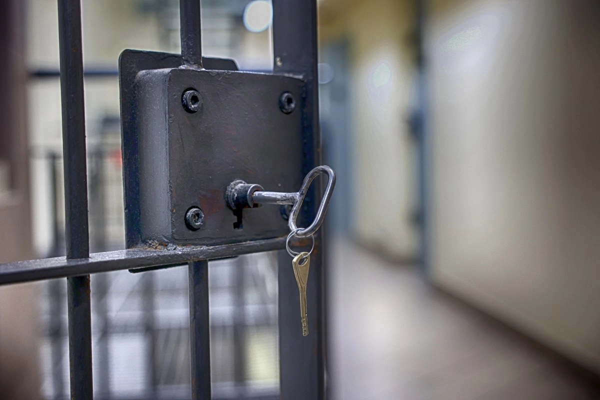 Former New York prison guard found guilty of murder in death of handcuffed inmate