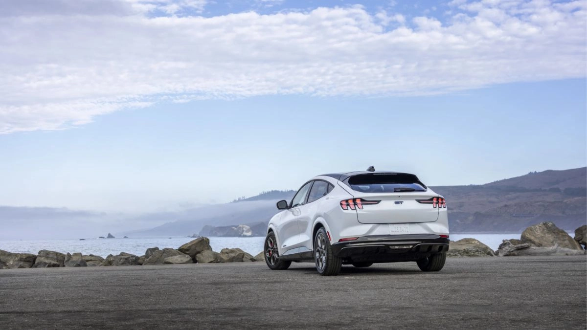 A gem Ford launches the Mustang MachE GT more Californian