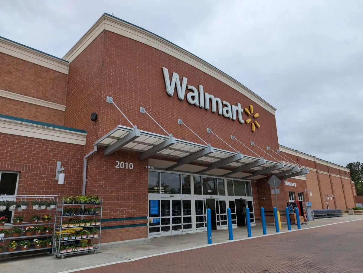 Walmart suspends employment offers for those who require H1B visa