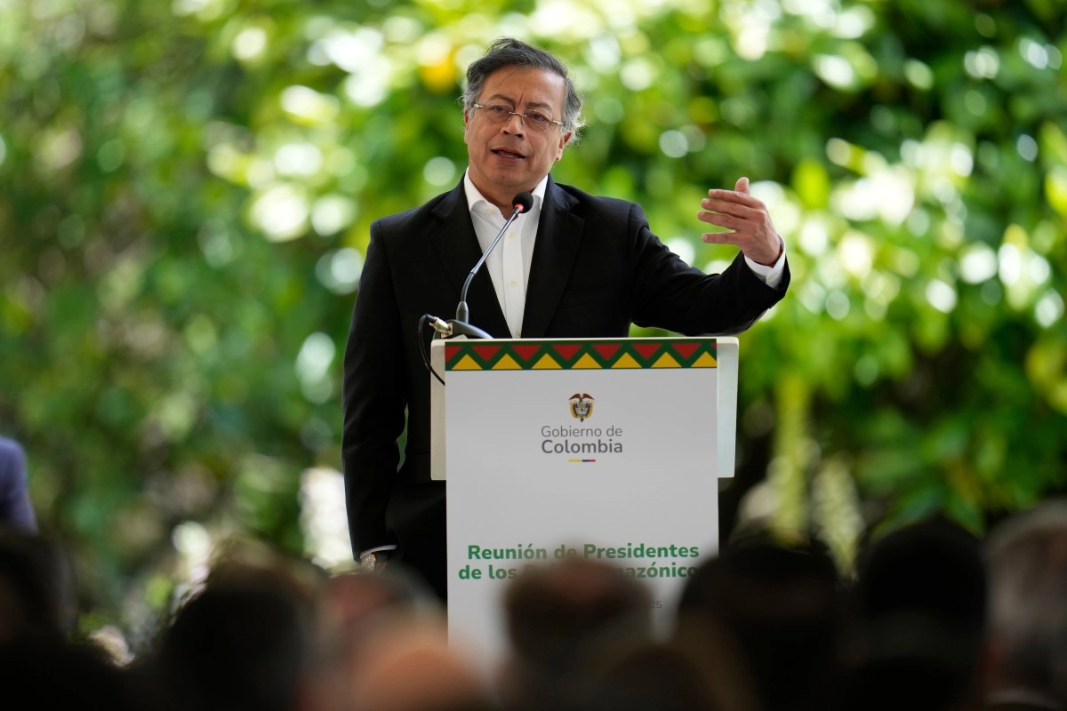Trump calls Petro thug and president of Colombia reacts