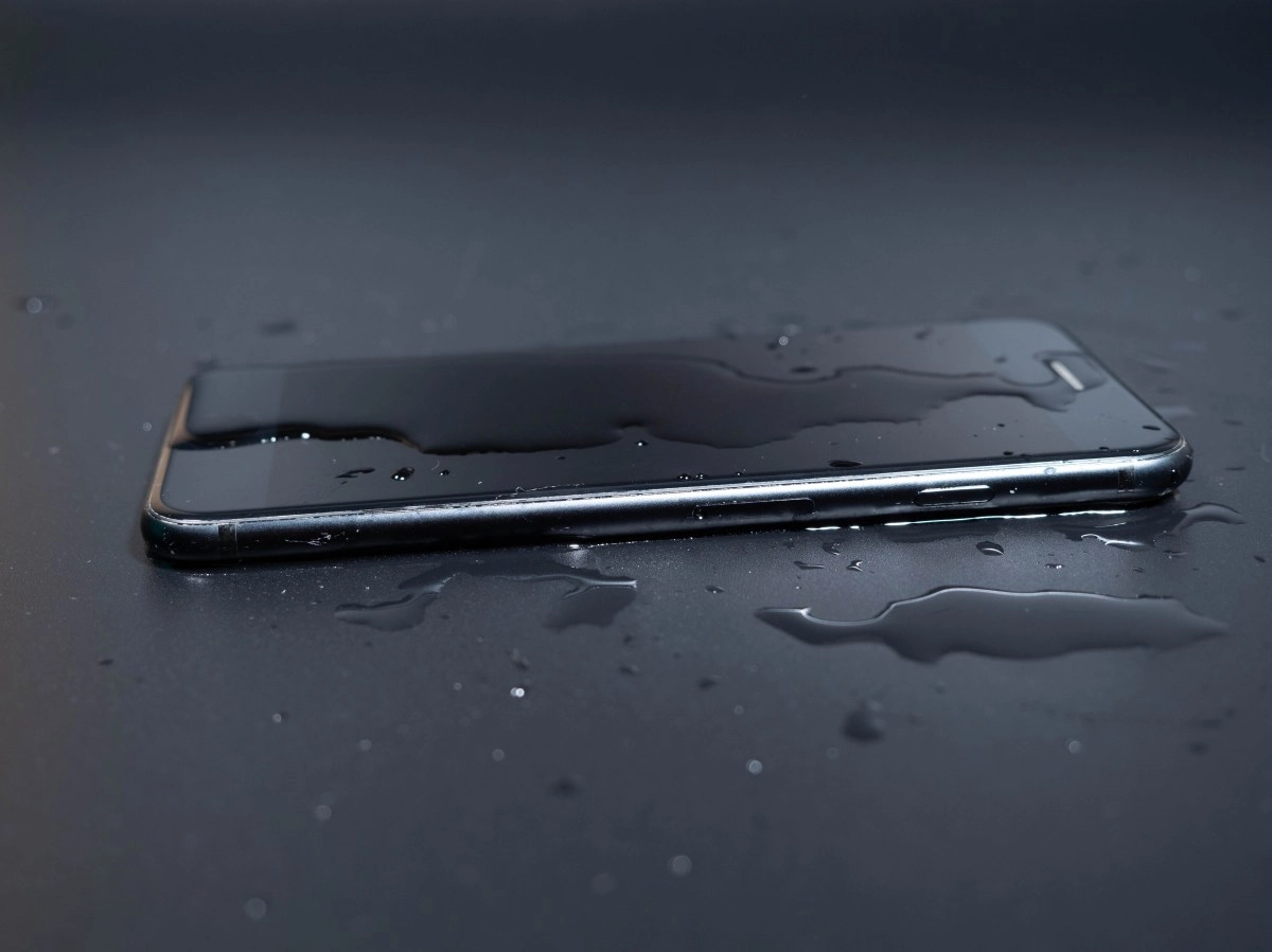 What you should do if your water resistant phone gets wet by mistake