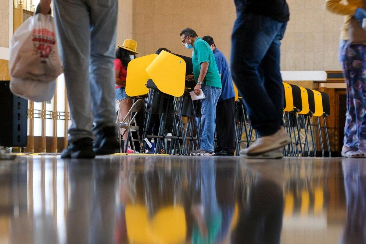 Get free transportation in Metro Los Angeles on voting day