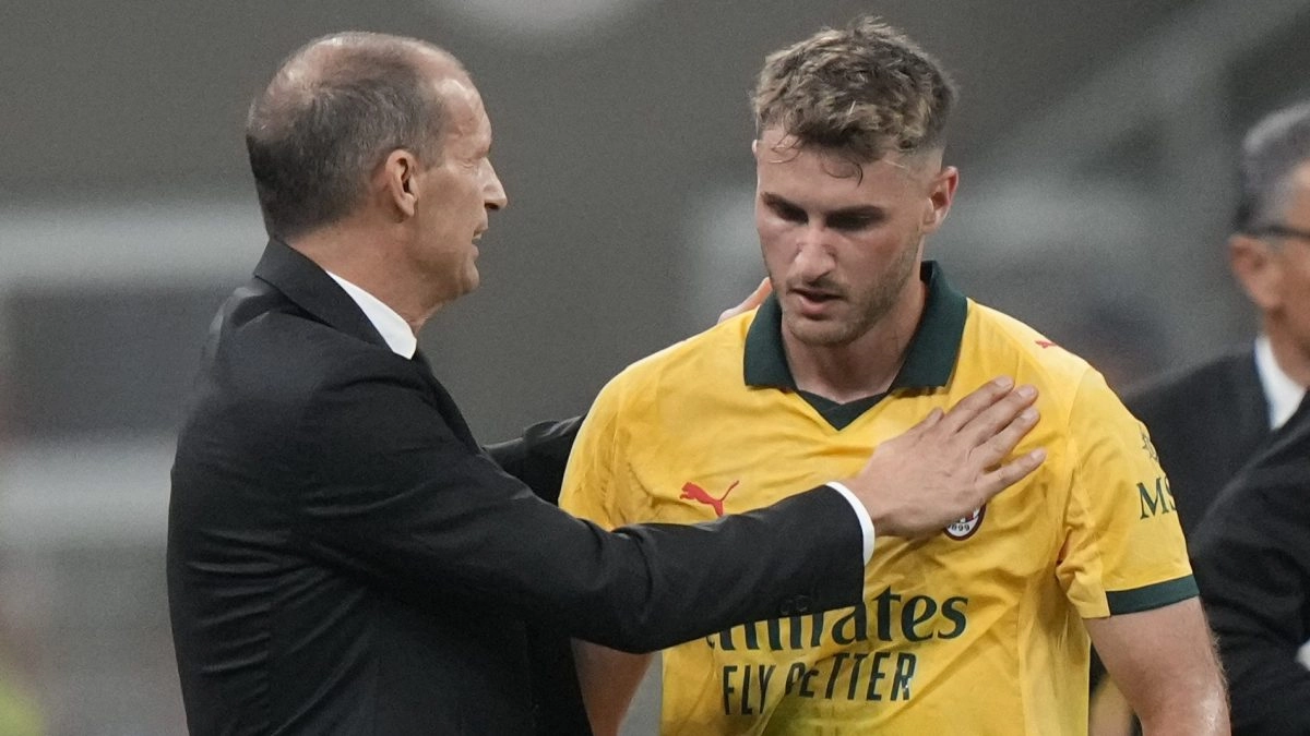 Santiago Gimnez was supported by his DT at a key moment in his future Santiago Gimnez was supported by his DT at a key moment in his future