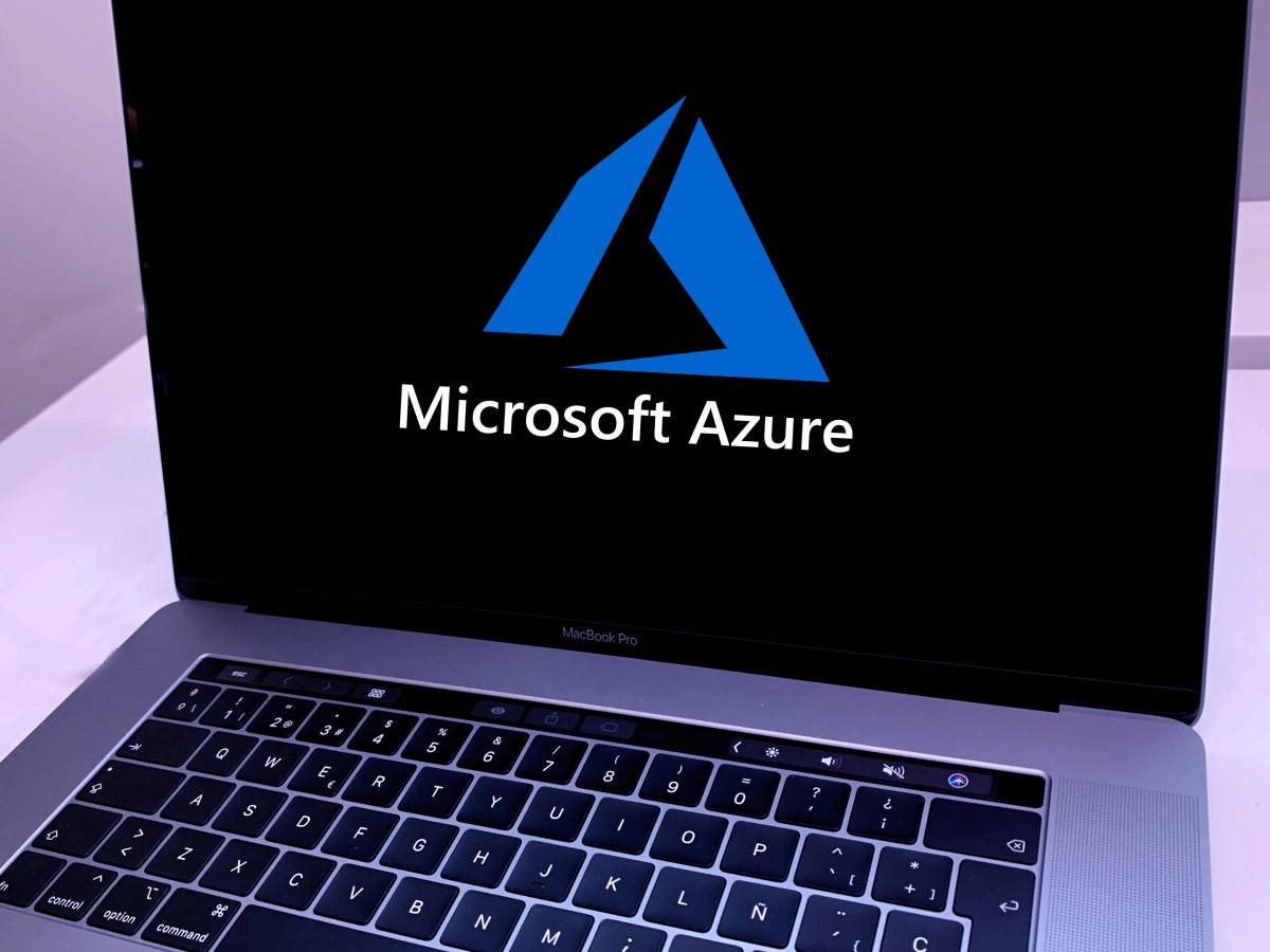 Isnt Xbox Outlook or Minecraft working for you A massive fall from Microsoft is to blame