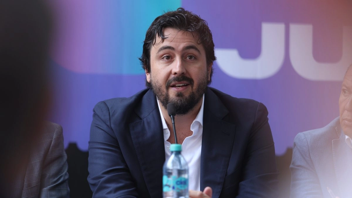 Chivas has to be champion the guideline that   the owner Amaury Vergara set