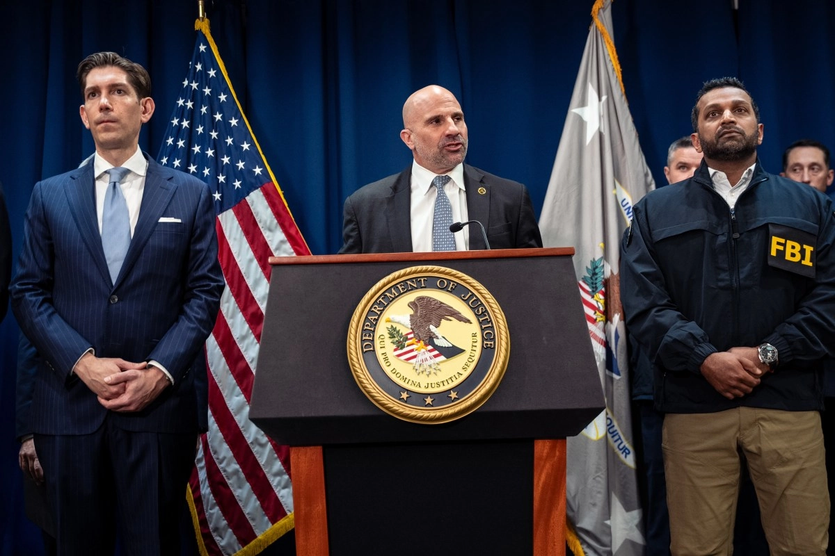 FBI arrests 14 police agents for alleged links to drug trafficking