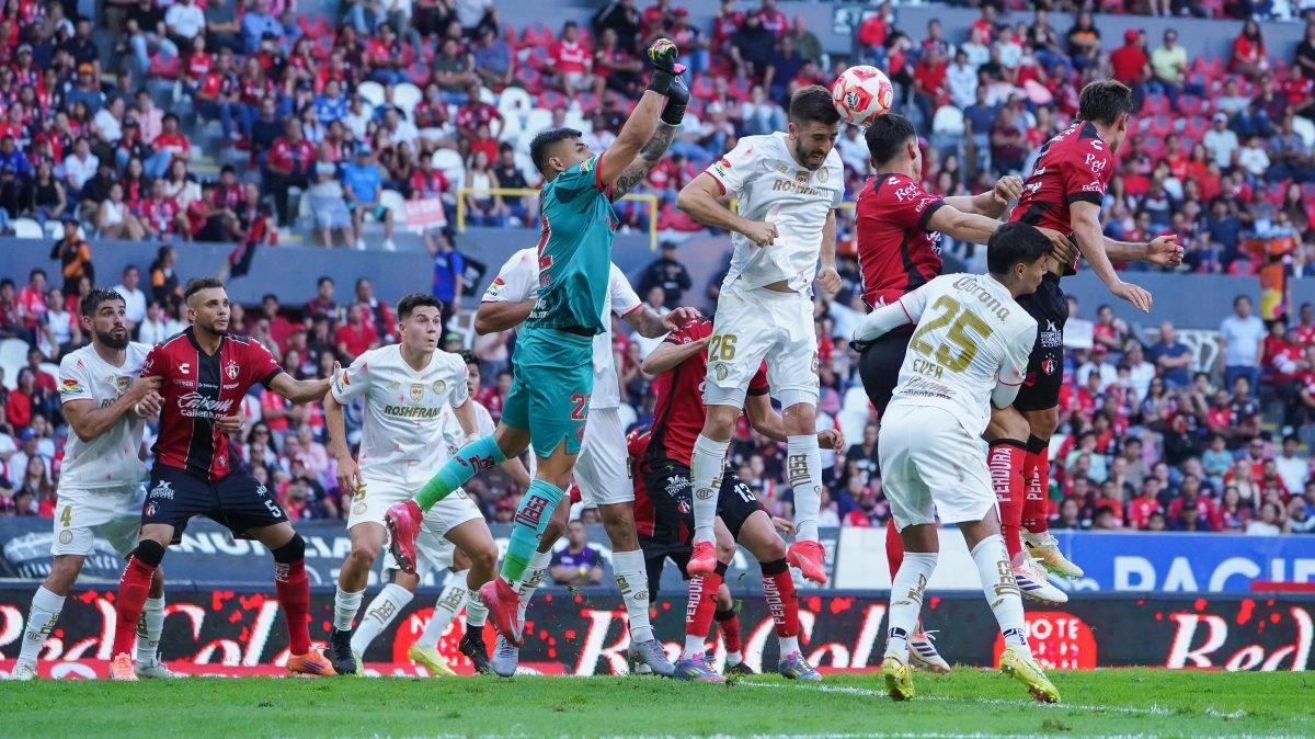 Camilo Vargas silenced Toluca 00 and the Devils Reds stopped being general leaders