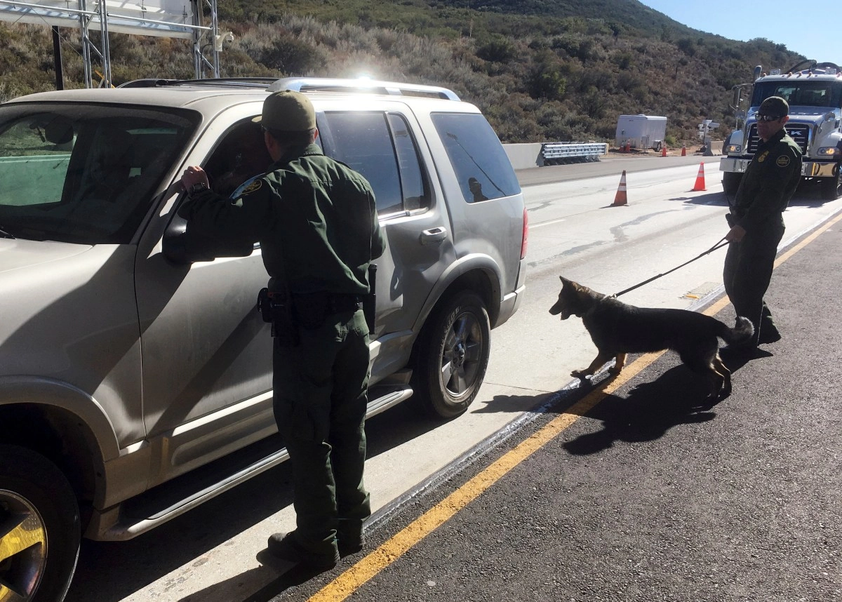 They are Americans and not immigrants those who cross and distribute drugs in the United States
