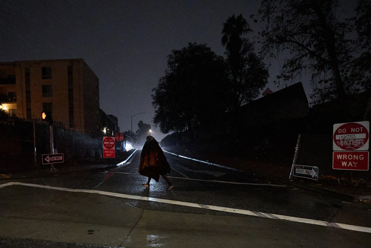 Winter shelters open for homeless in Los Angeles