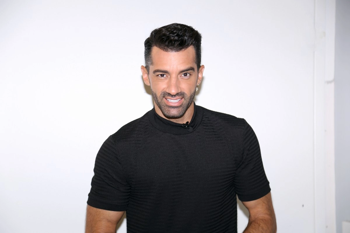 Toni Costa and Mimi Ortiz star in romantic moment on networks Im dreaming