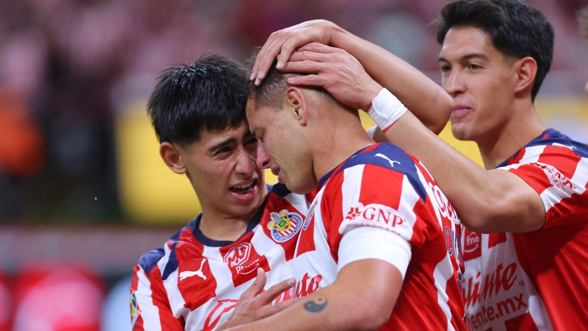 Chicharito Hernndez and the tears that showed his more human version