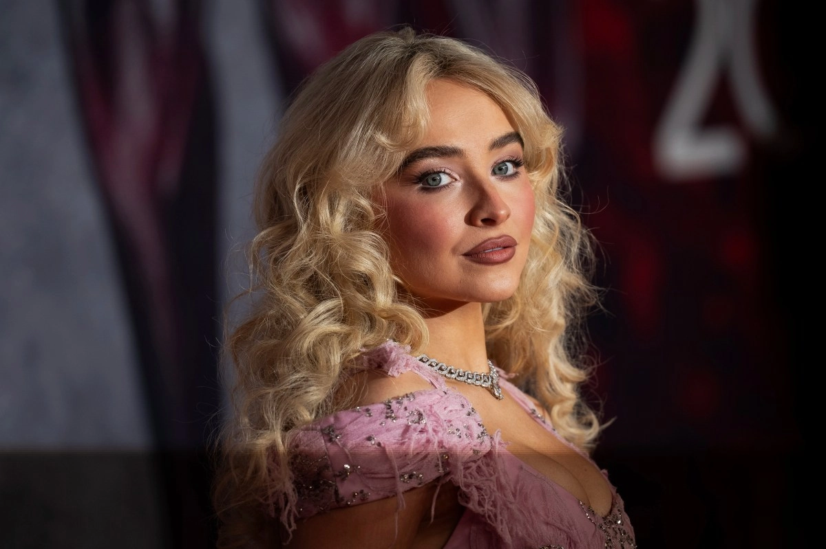 Sabrina Carpenter to star in movie inspired by Alice in Wonderland