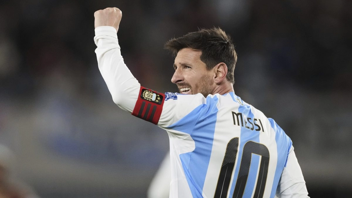 President of FC Barcelona wants to erect statue in honor of Messi at Camp Nou