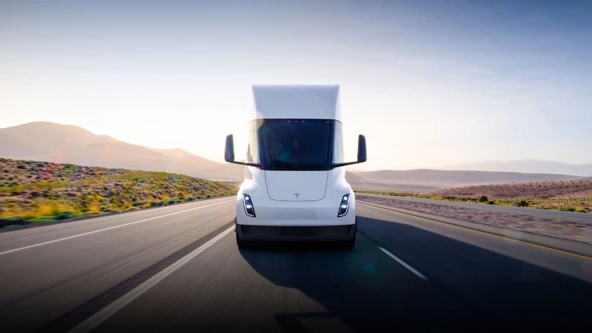 The new face of the Tesla Semi surprises due to its technology