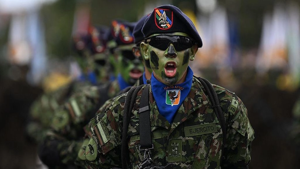 What is known about the 15 minors dead in bombings by the Colombia army