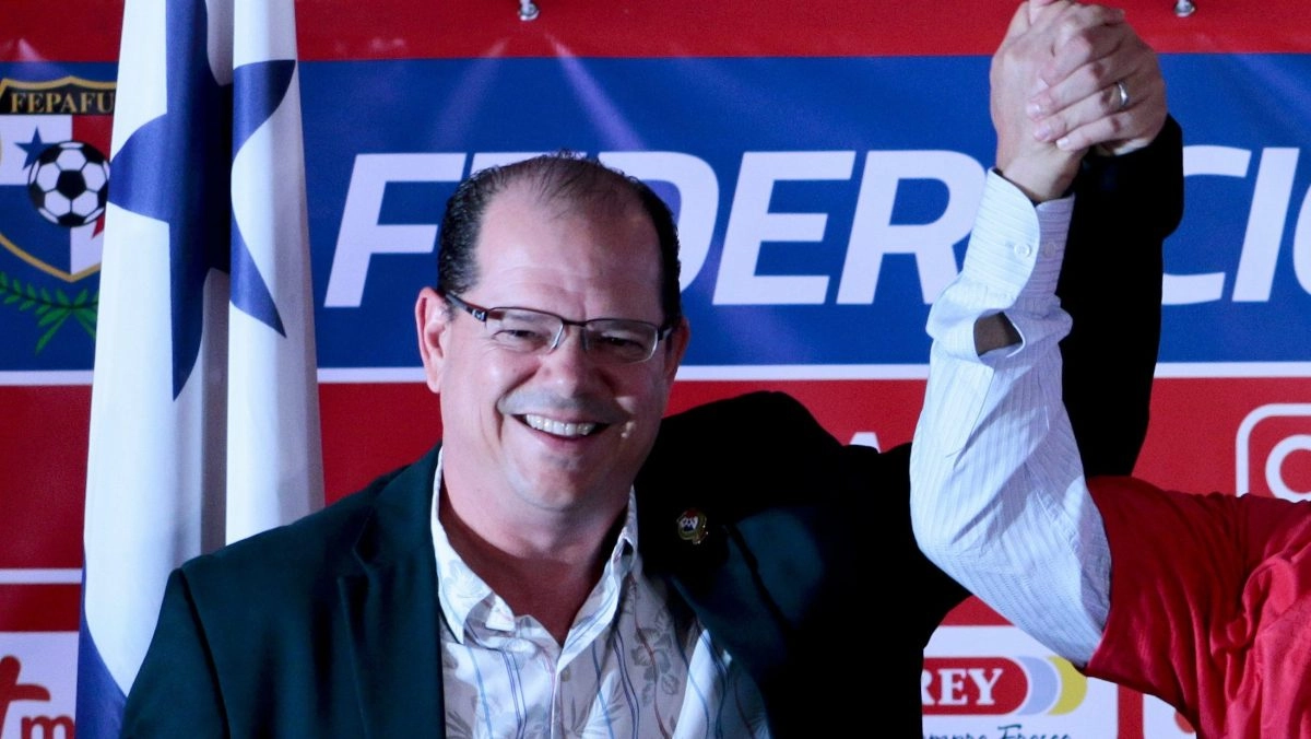 FIFA confirmed disqualification and fine to president of Panamanian federation for comments about player