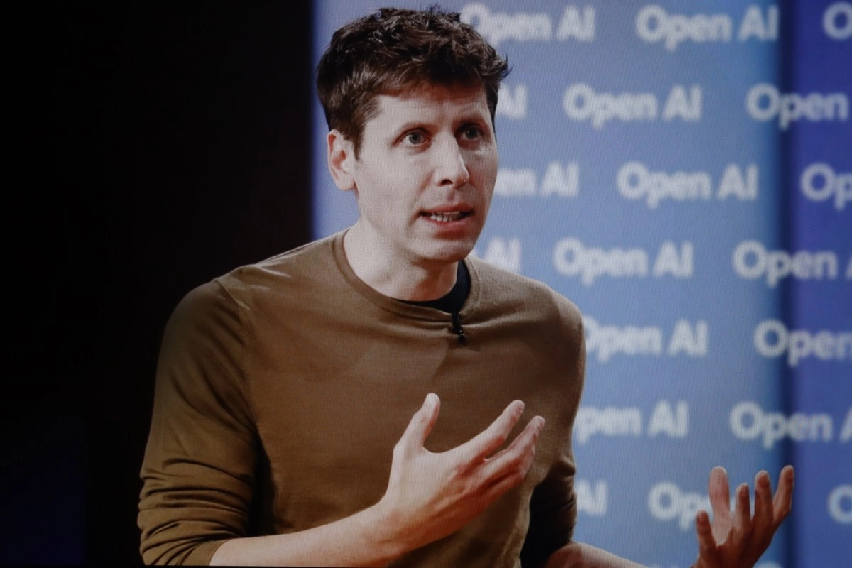 Goodbye to OpenAIs reign Sam Altman is worried about Google and Gemini 3