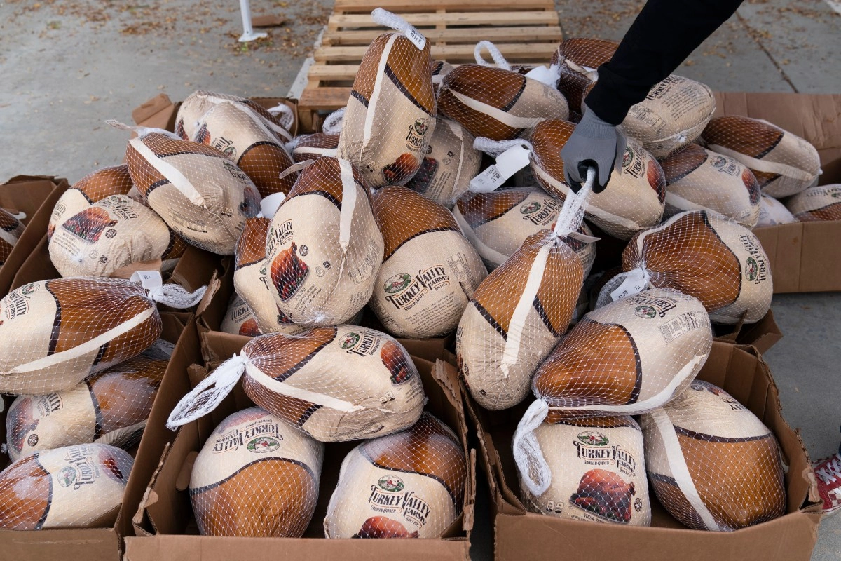 Truck with frozen turkeys for donation on Thanksgiving is stolen in Riverside