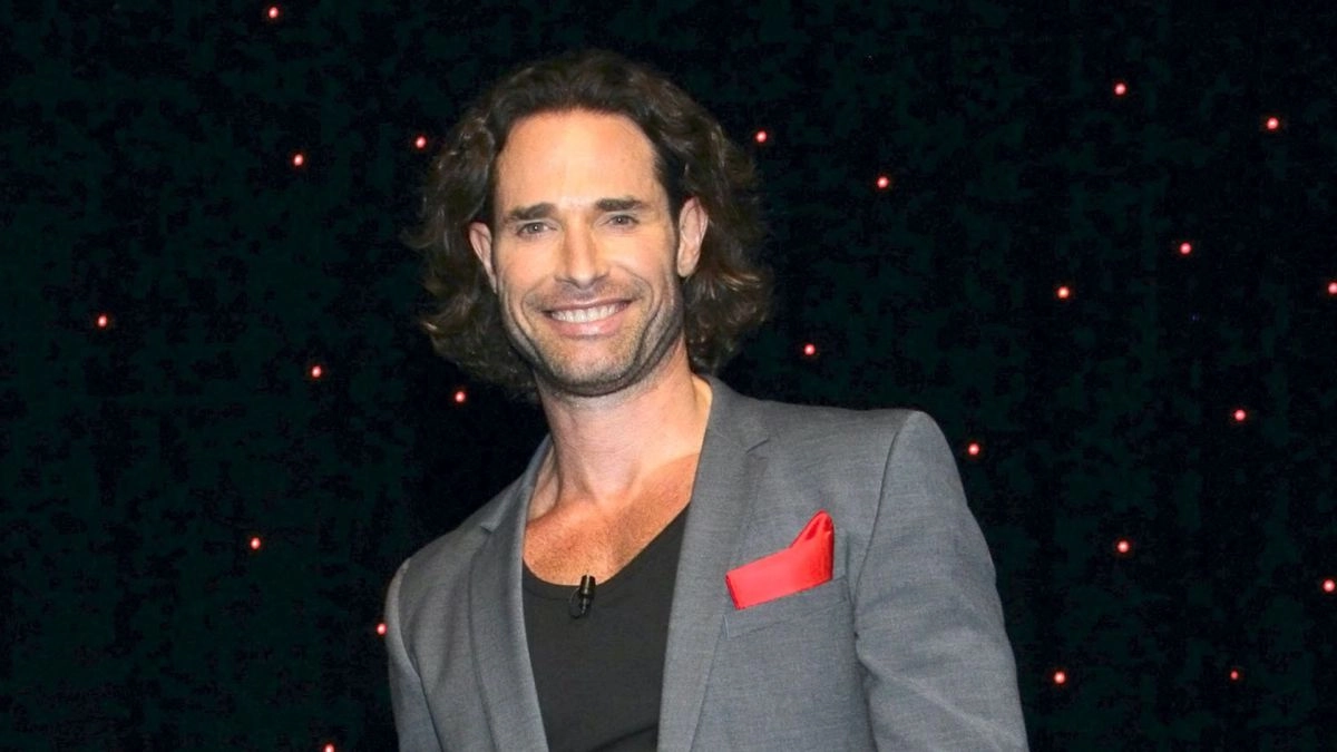 Sebastin Rulli stars in moving reunion with his son Santiago