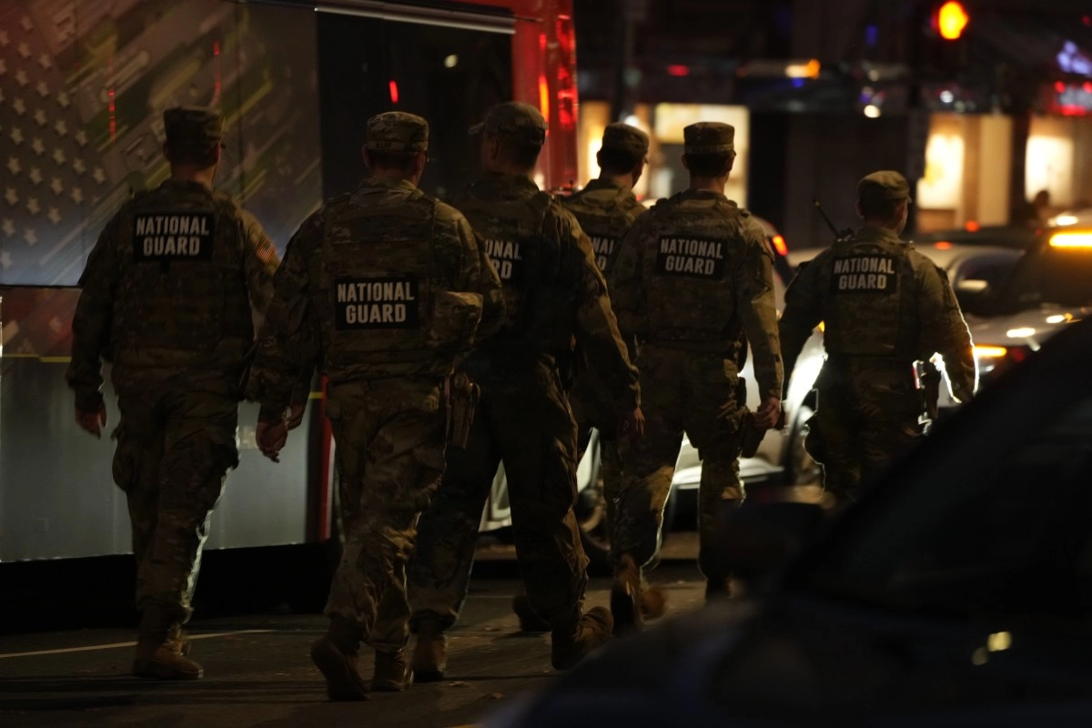 Trump orders deployment of 500 additional guards to Washington DC after shooting