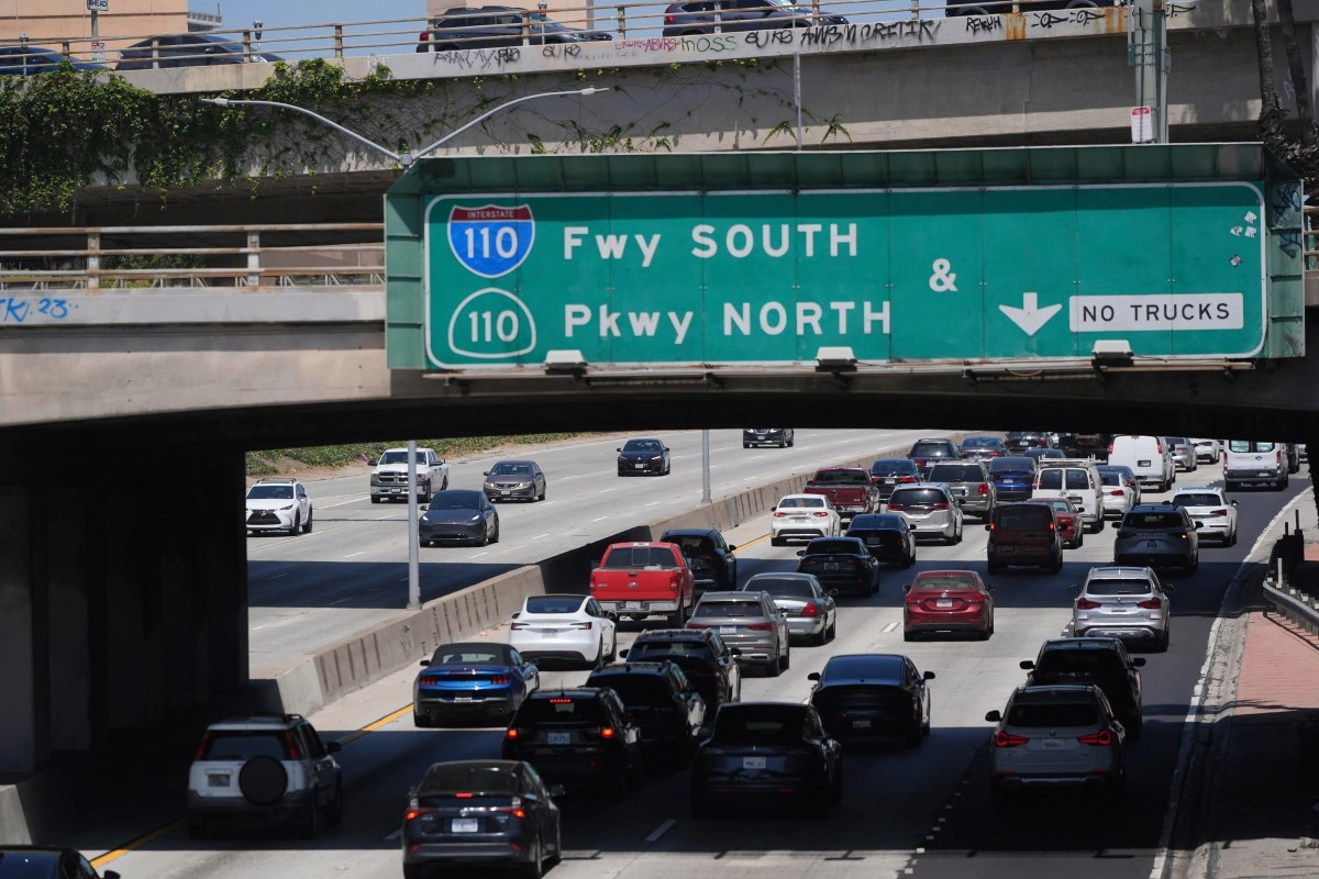 Prosecutors Office accuses Latino for closing Los Angeles freeway to film video