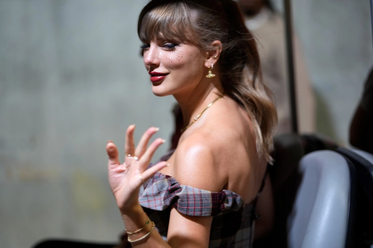 Some Taylor Swifts plans for her bachelorette party are revealed