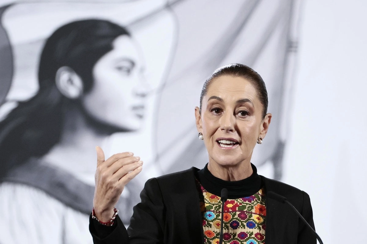 Sheinbaum celebrates AMLOs new book and affirms that his Government is very strong