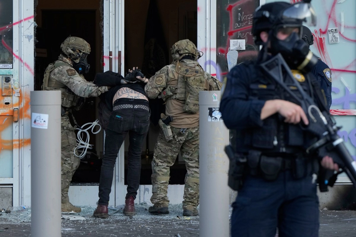 Los ngeles avanza en ordenanza contra agentes encubiertos