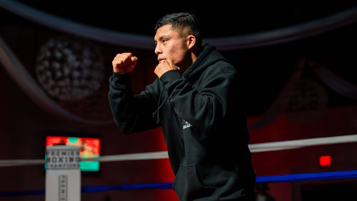 Pitbull Cruz claims he will be victorious against Roach in Texas