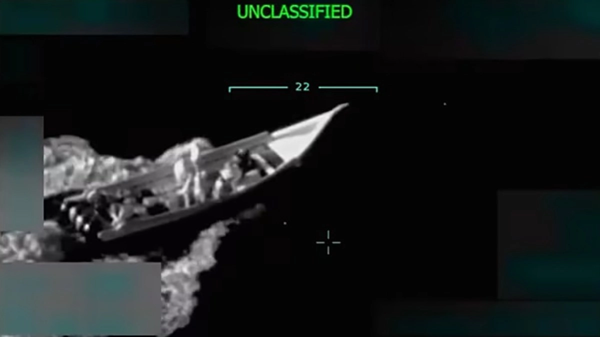 Crew members of a boat attacked 2 times by the US appeared to ask for help according to videos of the operation