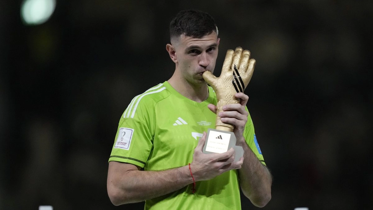 El Dibu Martnez warns his rivals in the 2026 World Cup