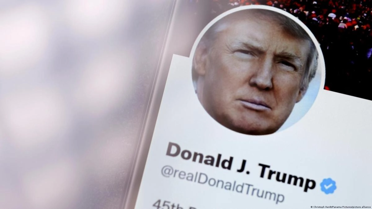 Trump plans to review social networks of tourists before entering the US