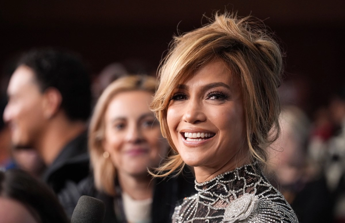 Jennifer Lopez celebrated her mothers 80 years with a party in Las Vegas