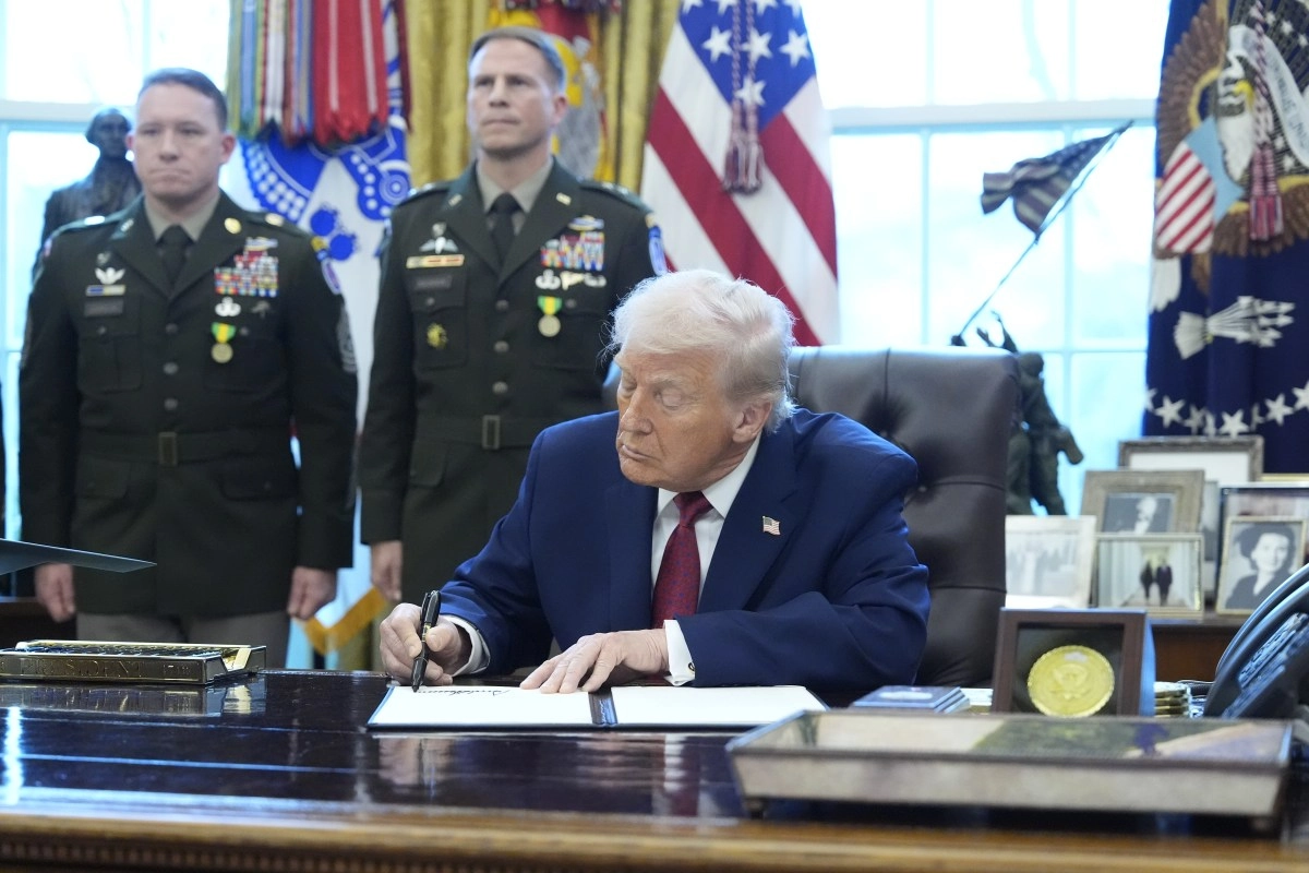 Trump signs executive order declaring fentanyl a weapon of mass destruction
