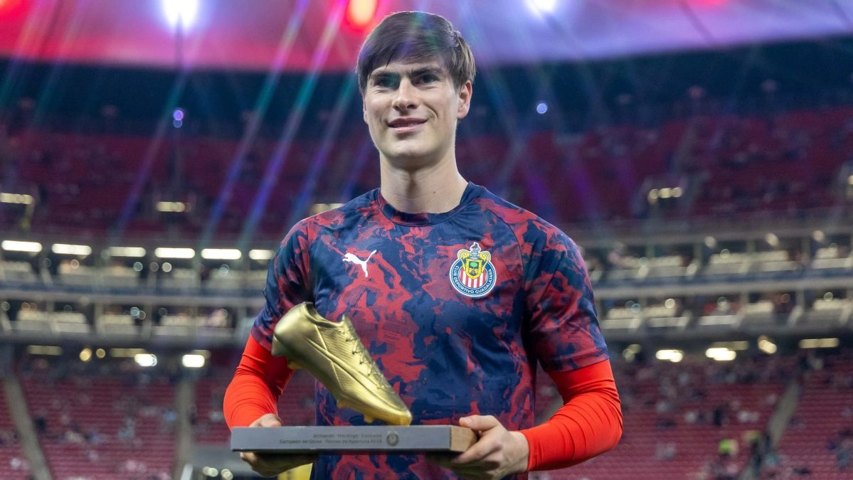 Chivas renews the Hormiga  Gonzlez who will do a pair with ngel Seplveda