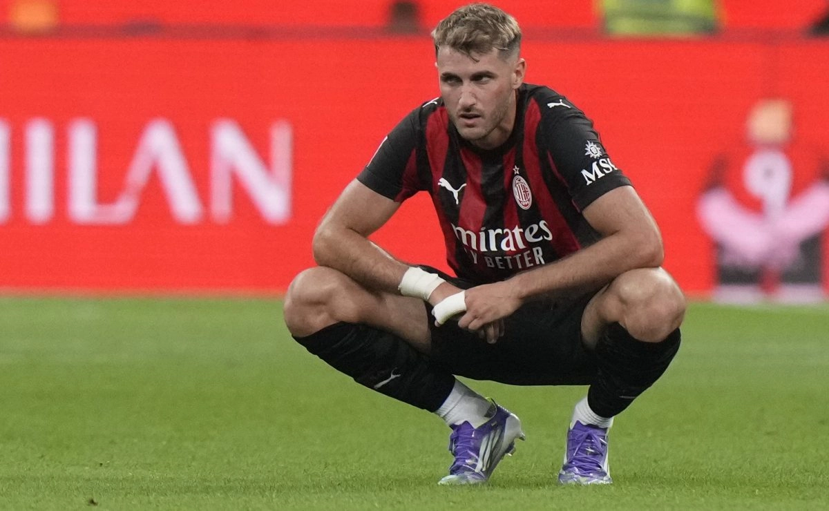 Santiago Gimnez could reappear with AC Milan until March