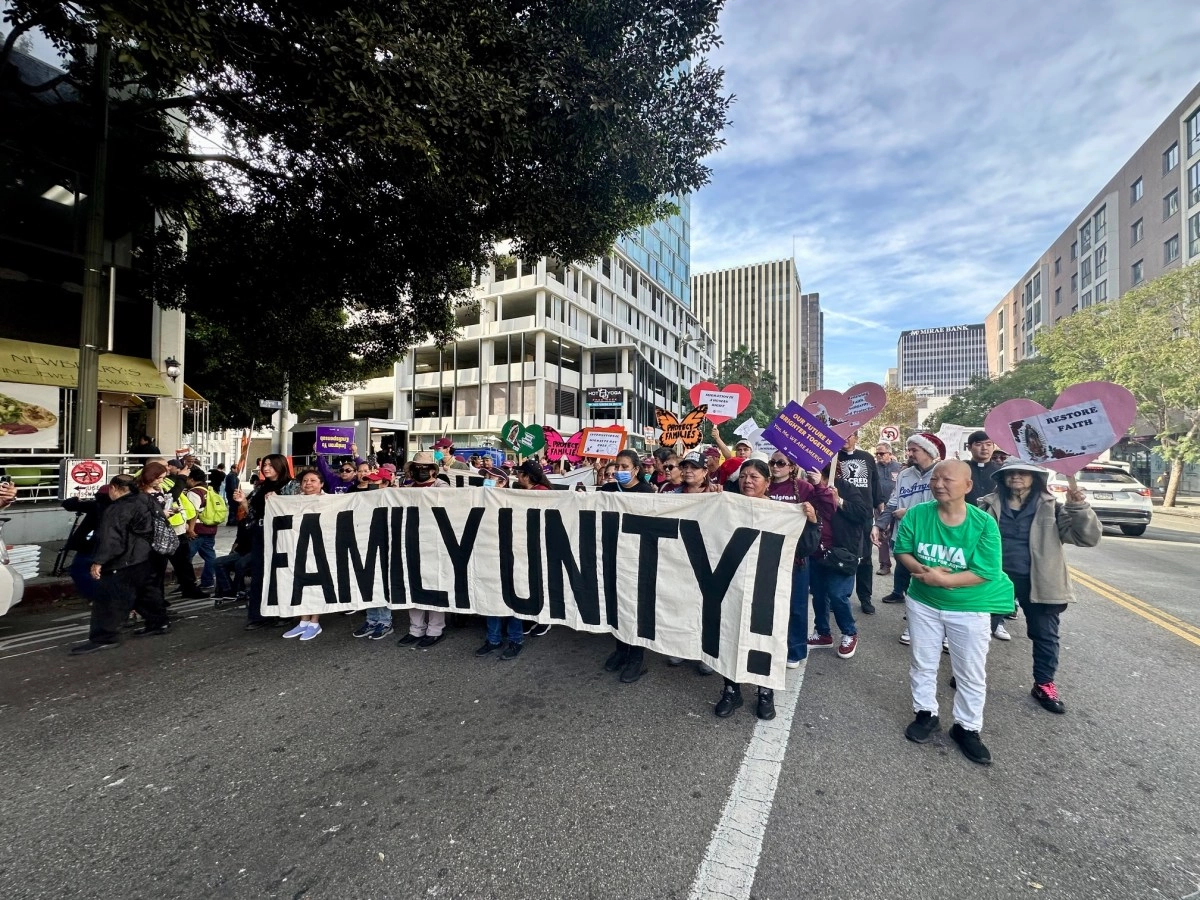They march for a fair migration system on International Immigrant Day